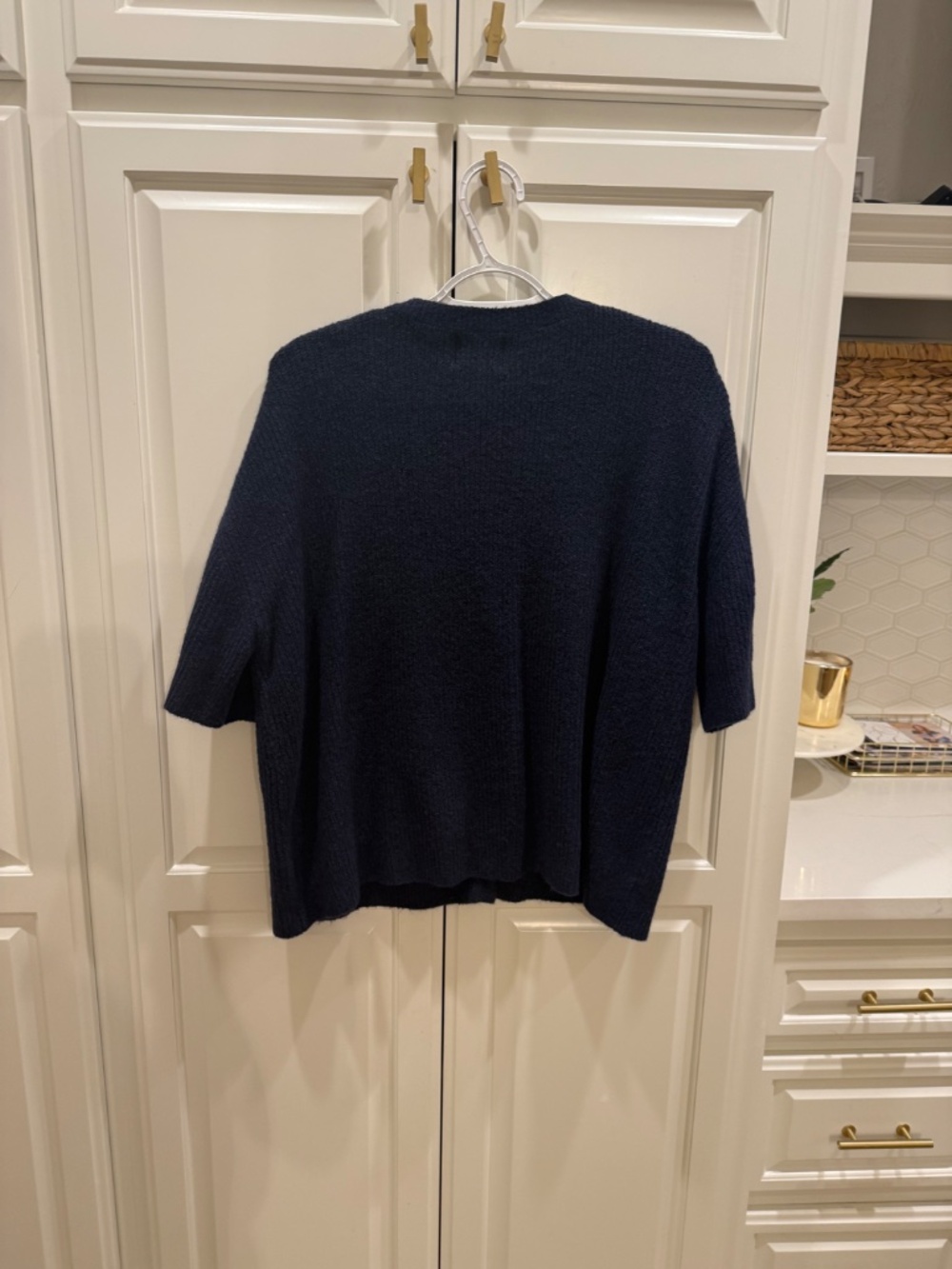 Things Between Short Sleeve Cardigan Top - Medium - Picture 4 of 4